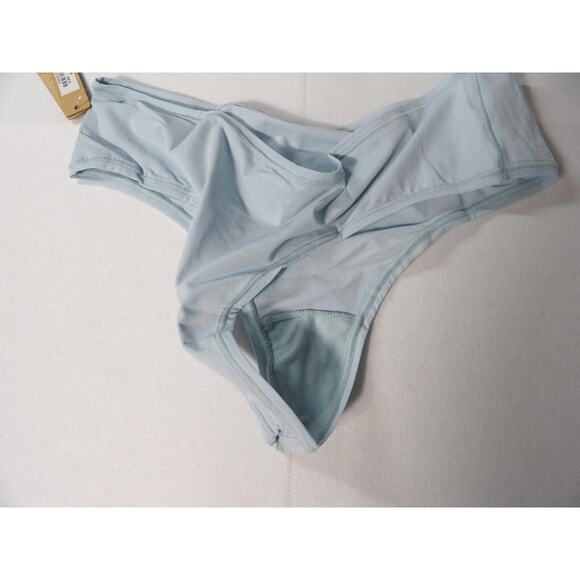 Skims 3X Thong Sky Light Blue Fits Everybody PN-THG-2028 Panties NWT - Picture 4 of 5